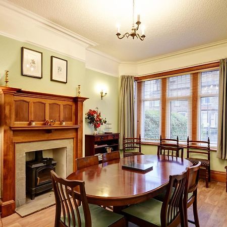 Spacious Victorian Townhouse Near Hcc With Off Street Parking ハロゲート エクステリア 写真