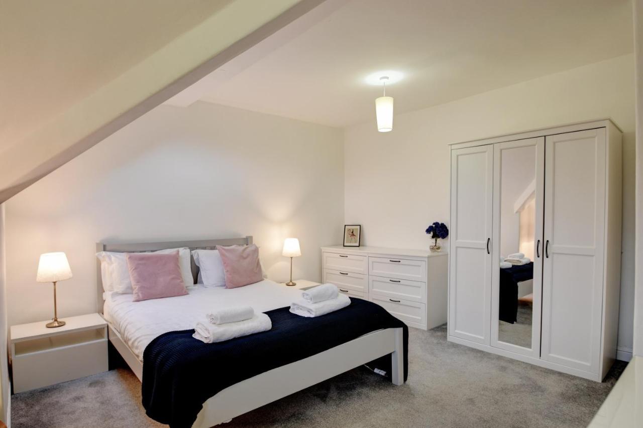 Spacious Victorian Townhouse Near Hcc With Off Street Parking ハロゲート エクステリア 写真